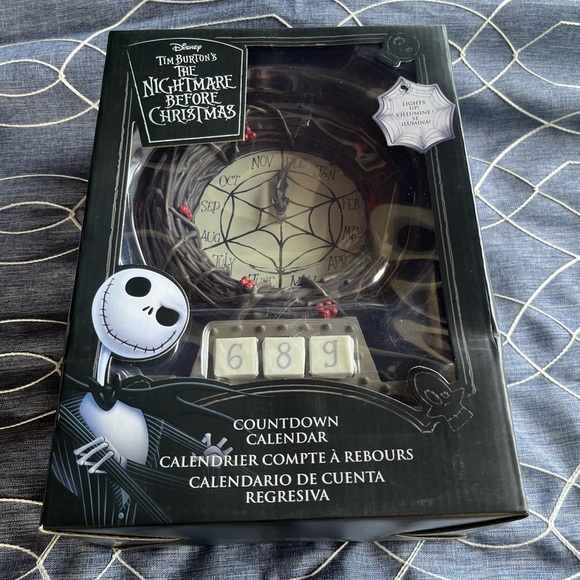 New Disney Parks Nightmare Before Christmas Light Up Countdown Clock Calendar - Picture 8 of 8